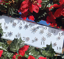 Load image into Gallery viewer, Christmas Snowflake Bracelet