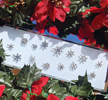 Load image into Gallery viewer, Christmas Snowflake Bracelet