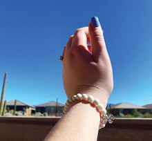 Load image into Gallery viewer, Christmas Snowflake Bracelet